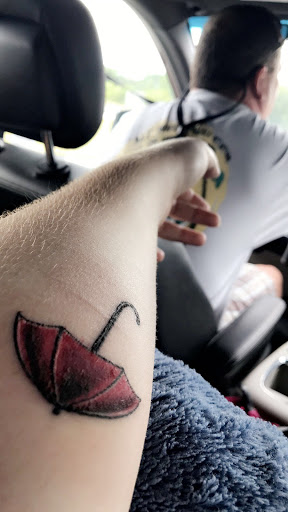 Tattoo Shop «Lucky Gal Tattoo & Piercing», reviews and photos, 3023 SW 9th St, Des Moines, IA 50315, USA