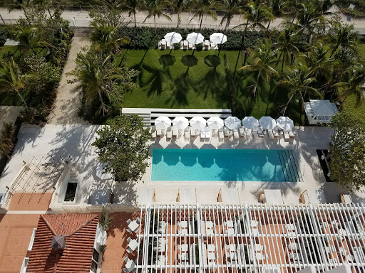 Luxury Hotel «Four Seasons Hotel at The Surf Club, Surfside, Florida», reviews and photos, 9101 Collins Ave, Surfside, FL 33154, USA