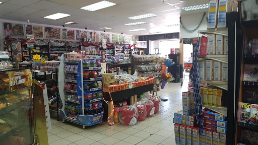 KWIKSPAR Maggies