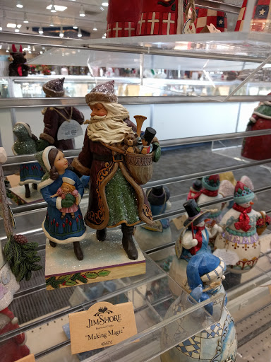 Jewelry Store «L E Smith Family Jewelers», reviews and photos, 9501 Collinsville Rd, Collinsville, IL 62234, USA