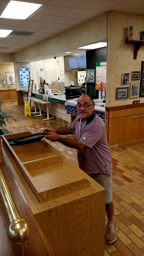 Coffee Shop «Starbucks», reviews and photos, 38 South La Grange Road, La Grange, IL 60525, USA