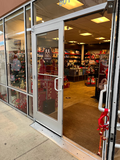 Shopping Mall «Cincinnati Premium Outlets», reviews and photos, 400 Premium Outlets Dr, Monroe, OH 45050, USA