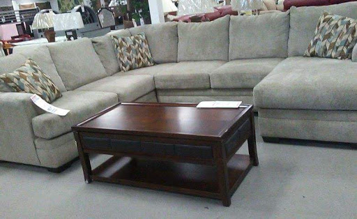 Outlet Store «Rooms To Go Outlet Furniture Store - Clearwater», reviews and photos, 21411 US-19, Clearwater, FL 33759, USA