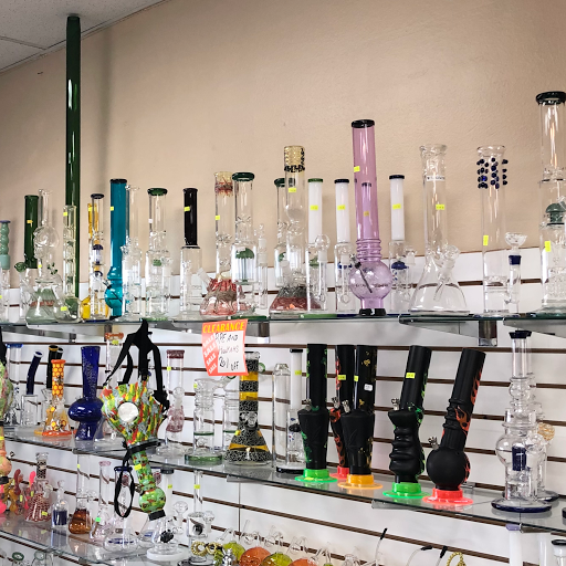 Tobacco Shop «Smoke Shop Plus», reviews and photos, 140 S Rainbow Blvd, Las Vegas, NV 89145, USA