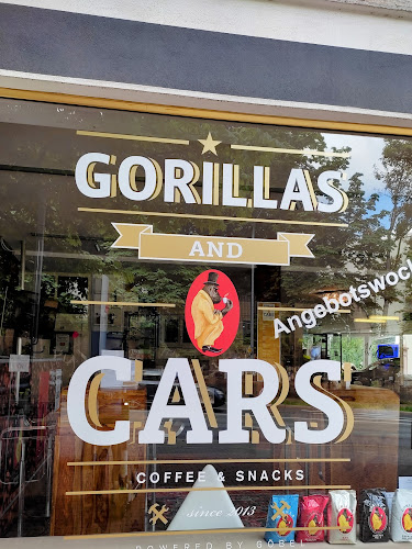 Kommentare und Rezensionen über Gorillas and Cars Cafe`-Lounge - Mitsubishi Showroom