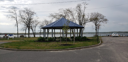 Park «West Harbor Beach Memorial Park - Village Of Bayville», reviews and photos, 10 West Harbour Drive, Bayville, NY 11709, USA