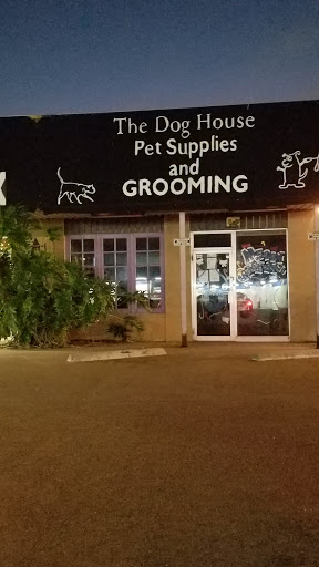 The Dog House, 4237 S Alameda St, Corpus Christi, TX 78412, USA, 