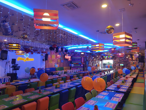Johnny Maracas | Restaurante Bar, Karaoke