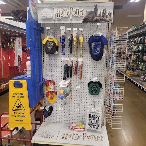 Pet Supply Store «PetSmart», reviews and photos, 750 Main St, Layton, UT 84041, USA
