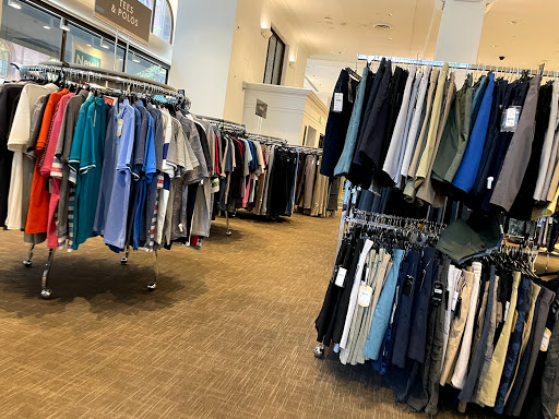 Department Store «Nordstrom Rack Chestnut Street», reviews and photos, 1700 Chestnut St, Philadelphia, PA 19103, USA