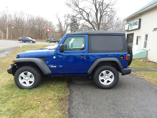 Car Dealer «Genesee Valley Chrysler Dodge Jeep», reviews and photos, 1695 Interstate Dr, Avon, NY 14414, USA