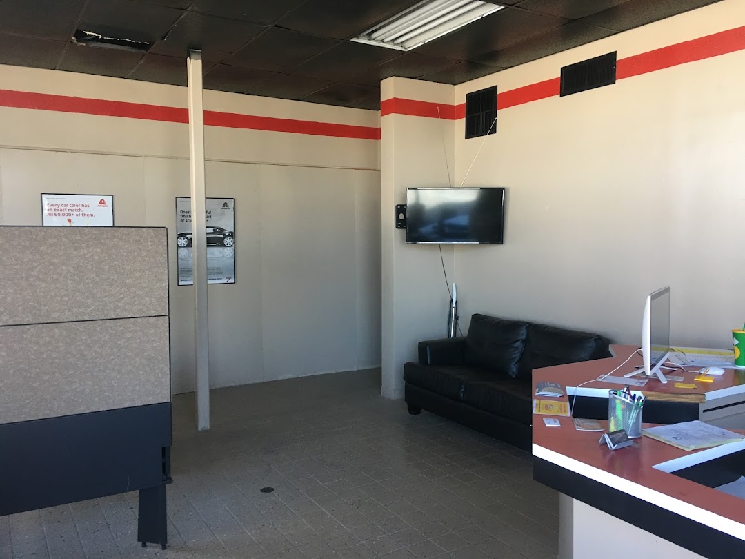 Willies Body Shop Westside