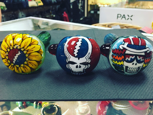 Tobacco Shop «Frolic of Exton», reviews and photos, 325 E Lincoln Hwy, Exton, PA 19341, USA