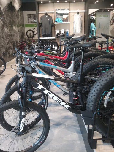 Bicycle Store «Trek Bicycle Store», reviews and photos, 1706 Eagan Rd, Madison, WI 53704, USA