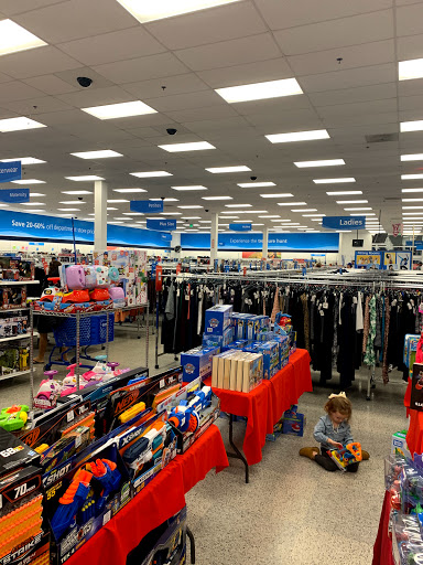 Clothing Store «Ross Dress for Less», reviews and photos, 356 Cox Creek Pkwy, Florence, AL 35630, USA