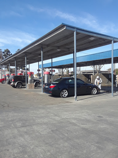 Greg's Xpress Car Wash en Porterville