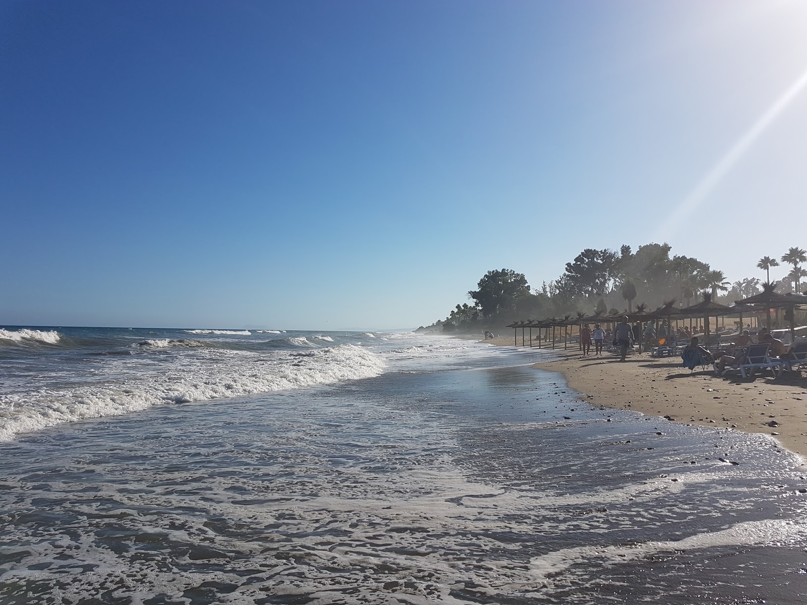 Foto de Playa del Velerin - lugar popular entre os apreciadores de relaxamento