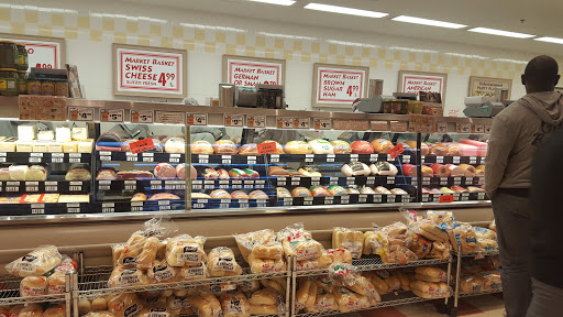 Grocery Store «Market Basket», reviews and photos, 170 Everett Ave, Chelsea, MA 02150, USA