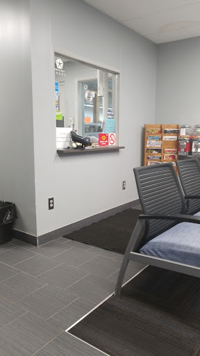 Car Dealer «Northland Chrysler Jeep Dodge RAM», reviews and photos, 14100 W 8 Mile Rd, Oak Park, MI 48237, USA
