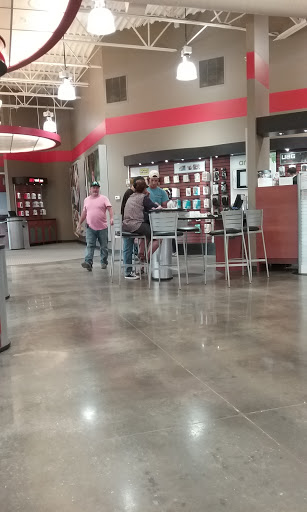 Cell Phone Store «Verizon Authorized Retailer – Cellular Sales», reviews and photos, 9105 West Sam Houston Pkwy N #400, Houston, TX 77064, USA