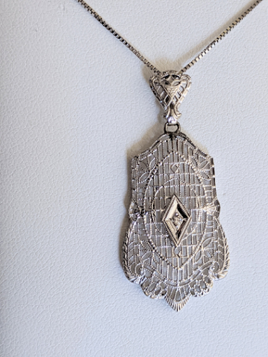 Jeweler «Yarnal Jewelers», reviews and photos, 4029 E Castro Valley Blvd, Castro Valley, CA 94552, USA