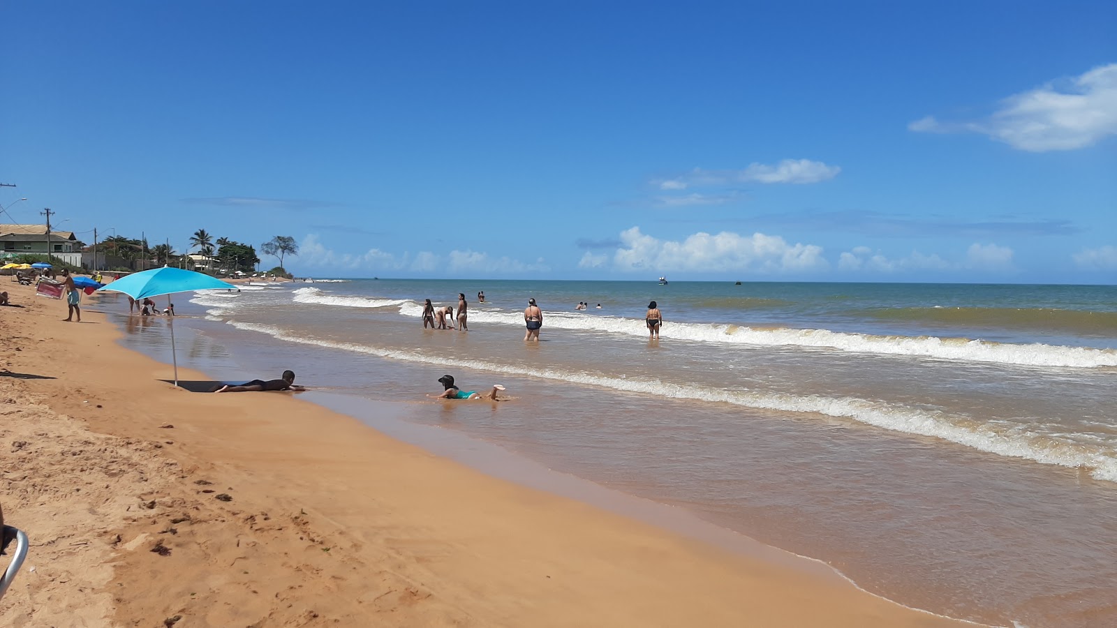 Valokuva Ponta dos Fachosin rantaista. - suosittu paikka rentoutumisen tuntijoille