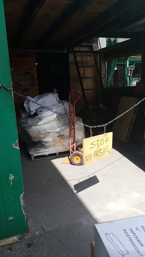 Door Supplier «Florida Lumber Co», reviews and photos, 2431 NW 20th St, Miami, FL 33142, USA