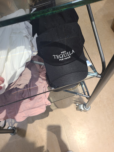 Clothing Store «Windsor Outlet», reviews and photos, I-75 Baldwin Road #729, Auburn Hills, MI 48326, USA