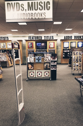 Book Store «Barnes & Noble», reviews and photos, 7200 Harrison Ste 5 #5, Rockford, IL 61112, USA