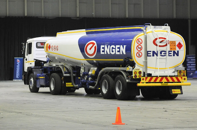 Reviews of Engen Sybrand Park Motors in Cape Town - Gas station