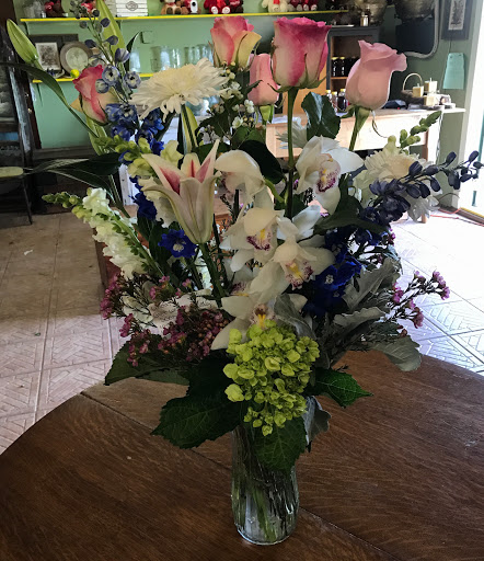 Florist «Roses Just Because/Hub Florist Of Lutz», reviews and photos, 18721 N Dale Mabry Hwy, Lutz, FL 33548, USA