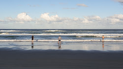 Zdjęcie Sandon Beach z powierzchnią niebieska czysta woda