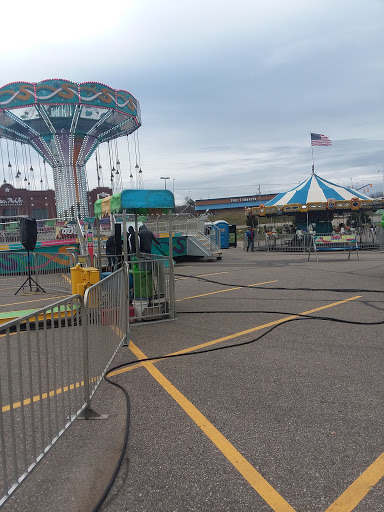 Shopping Mall «Lakeview Square Mall», reviews and photos, 5775 Beckley Rd, Battle Creek, MI 49015, USA