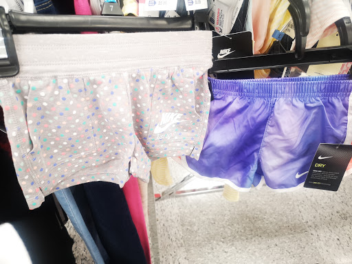 Clothing Store «Ross Dress for Less», reviews and photos, 415 South State Road 7, Hollywood, FL 33023, USA