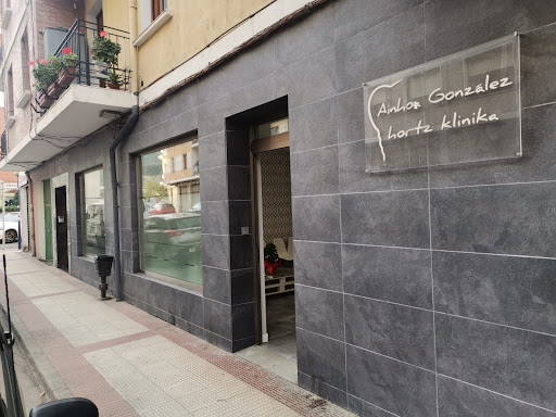 Clinica Dental Ainhoa Gonzalez en Mimetiz, Vizcaya