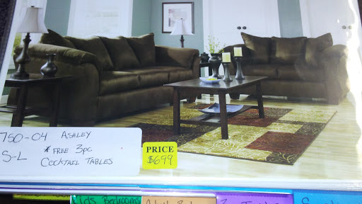 Dollar Store «FAMILY DOLLAR», reviews and photos, 930 N 27th St, Milwaukee, WI 53208, USA