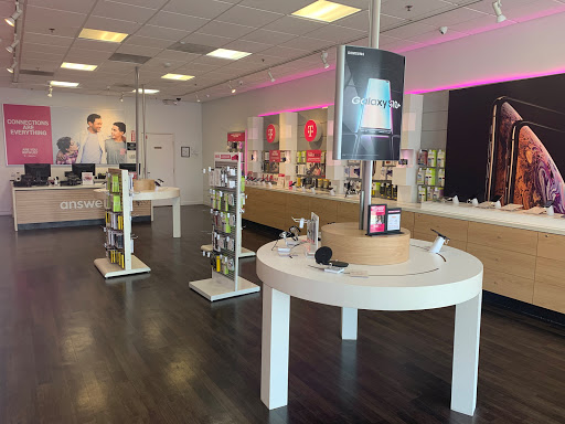 Cell Phone Store «T-Mobile», reviews and photos, 3320 E Chapman Ave, Orange, CA 92869, USA