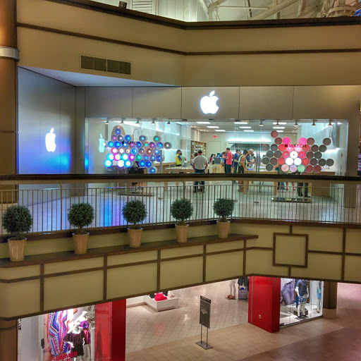 Computer Store «Apple Danbury Fair Mall», reviews and photos, 7 Backus Ave, Danbury, CT 06810, USA