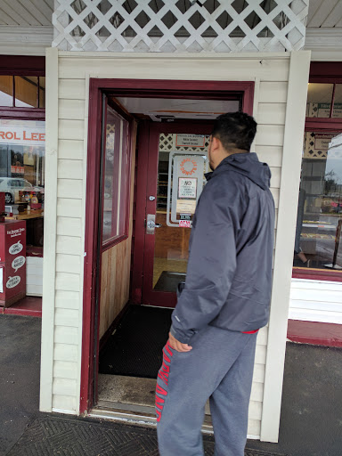 Donut Shop «Carol Lee Donut Shop», reviews and photos, 1414 N Main St, Blacksburg, VA 24060, USA