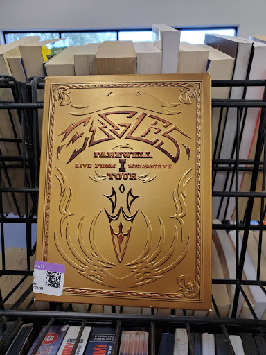 Thrift Store «Dysart Goodwill Retail Store & Donation Center», reviews and photos, 5116 N Dysart Rd, Litchfield Park, AZ 85340, USA