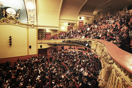 Theaters on Sundays in Pittsburgh