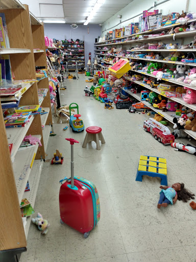 Thrift Store «Village Discount Outlet», reviews and photos, 3500 Cleveland Ave, Columbus, OH 43224, USA