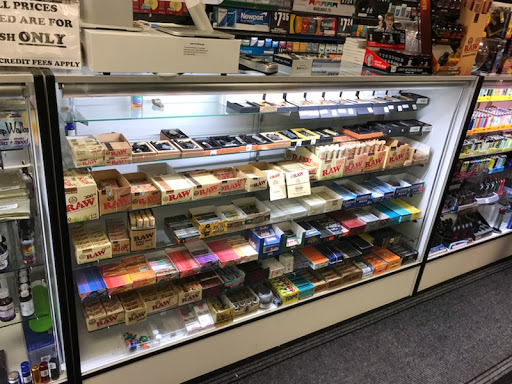 Tobacco Shop «Habits Vape & Smoke shop», reviews and photos, 8391 Folsom Blvd, Sacramento, CA 95826, USA