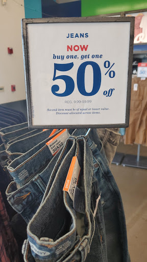 Clothing Store «Old Navy», reviews and photos, 3581 N Freeway Blvd, Sacramento, CA 95834, USA