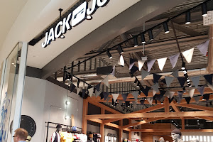 JACK & JONES