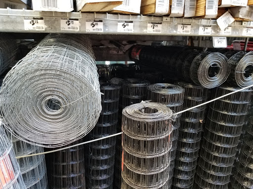 Pet Supply Store «Unleashed by Petco», reviews and photos, 3704 East-West Hwy #130, Hyattsville, MD 20781, USA