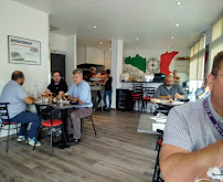 Atmosphère du Pizzeria La Cabrera à Saint-Nazaire - n°3