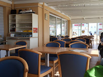 Atmosphère du Restaurant français Le Marina à Camiers - n°5