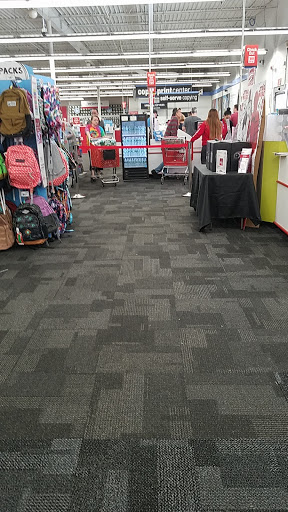 Office Supply Store «Staples», reviews and photos, 855 Central Park Ave, Scarsdale, NY 10583, USA