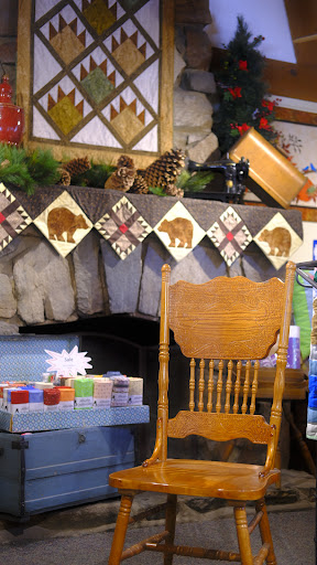 BEAR COUNTRY QUILTS & GIFTS image